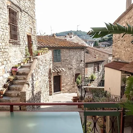 La Casa Nel Castello E La Terrazza Sul Borgo